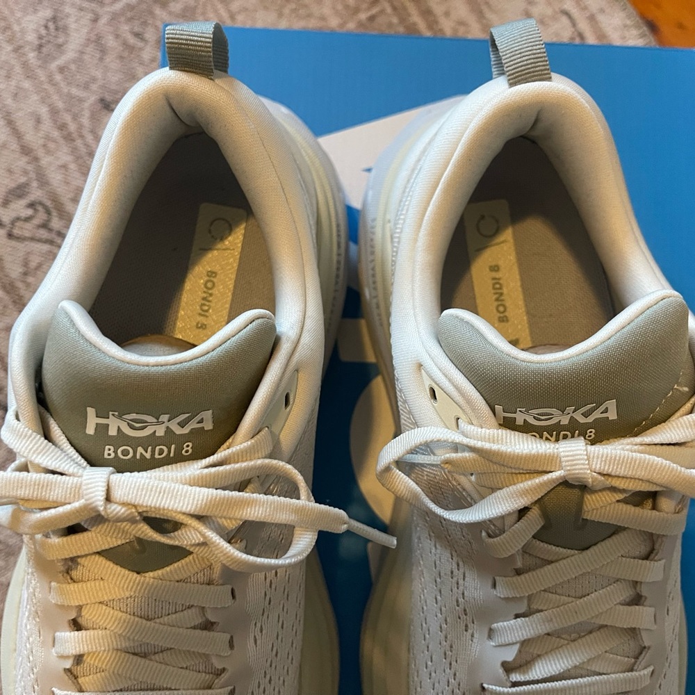 Hoka Bondi 8 Max Cushioned Road Running Shoe - Men's Size 8.5 - Like New!" - Picture 7 of 13